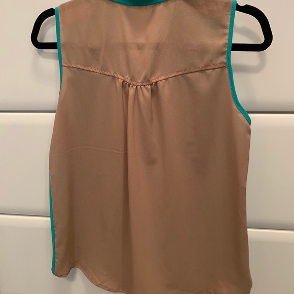 Silk Button Up Tank - Picture 2 of 2
